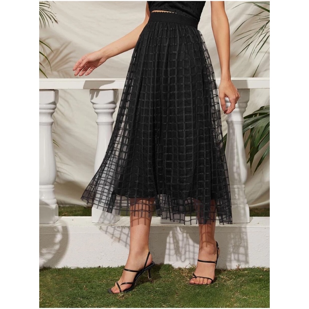 034 Luxe Black Mesh Layered Maxi Skirt - Picture 4 of 8
